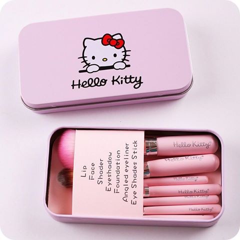 HELLO KITTY BRUSH SET 7's