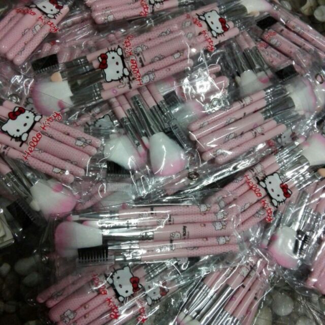 Set berus hello kitty